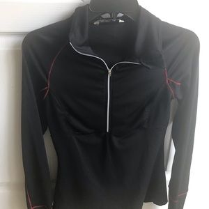 Black Medium Workout Top! ❤️